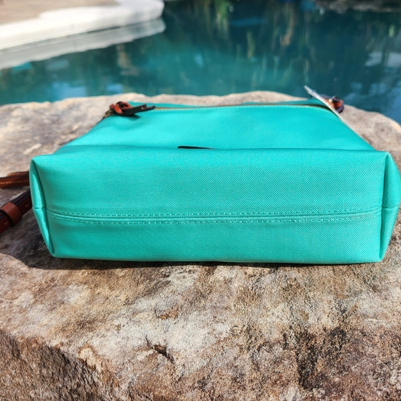 NWT Dooney and Bourke Canvas Crossbody Purse - Picture 3 of 6